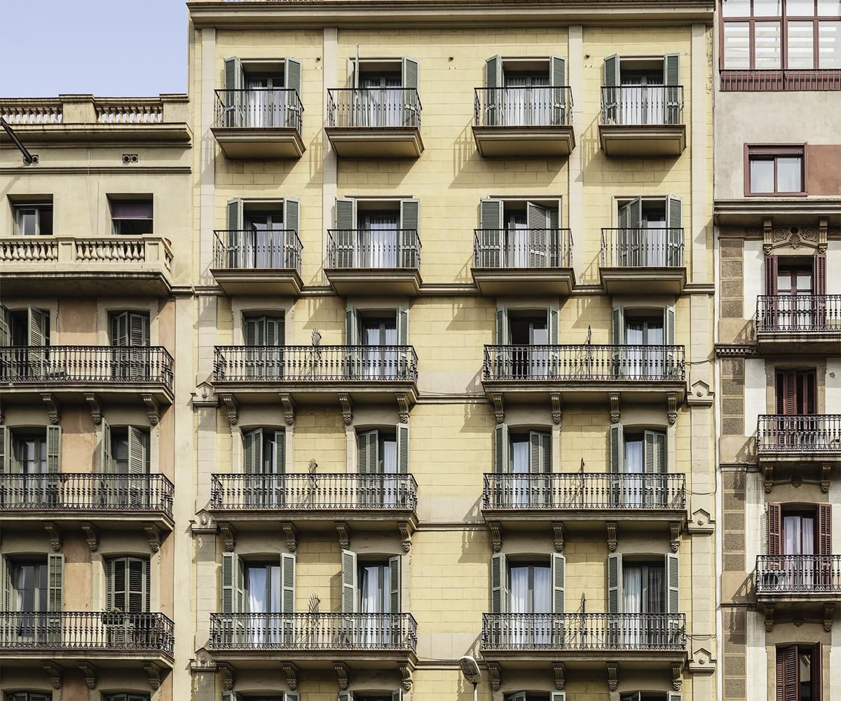 فندق برشلونةفي  إتش 10 أونيفيرسيتات المظهر الخارجي الصورة